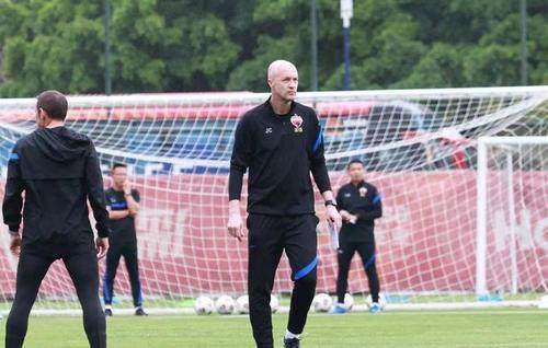 jiuyou-深圳成本赛季中超首支换帅队 其他队有跟上的吗？